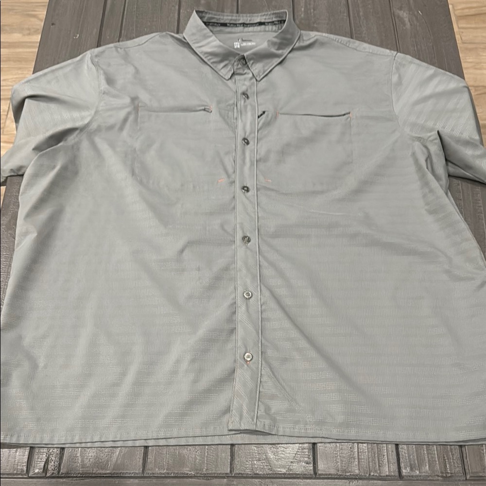 Bass Pro Shops Gray Casual Button Down Shirt